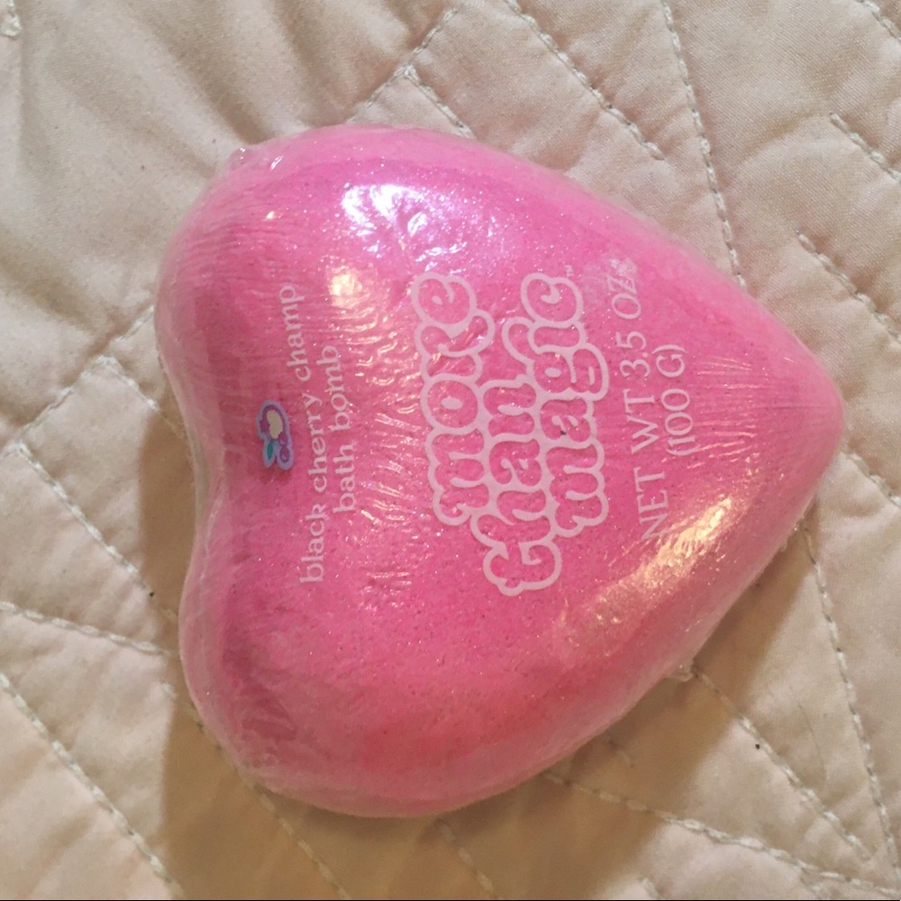Heart-Shaped Magic Bath Bomb - free in bundle